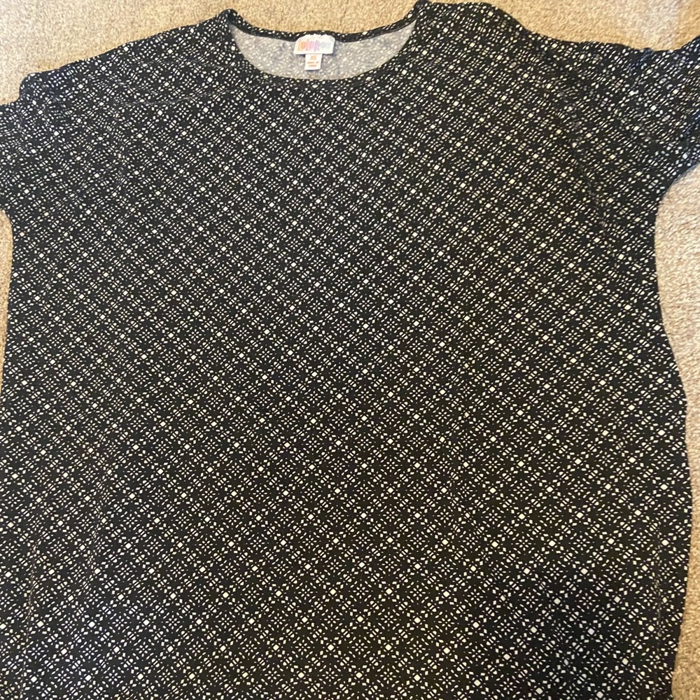 Black and white Lularoe Irma